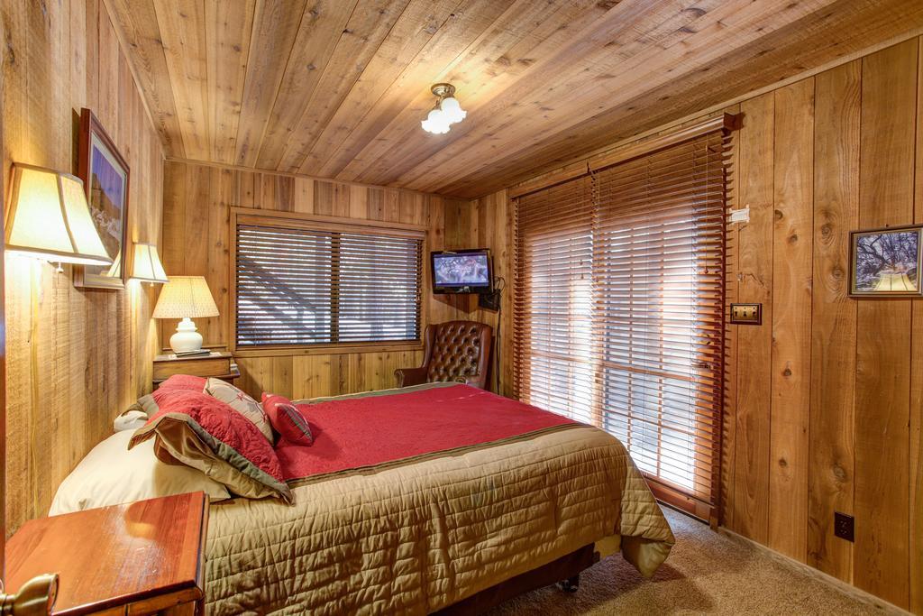 17B Tylers Timber Lodge Wawona Eksteriør billede